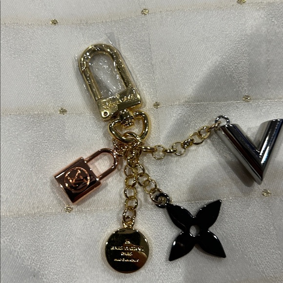 Lock Bag Charm / Keychain - Picture 3 of 3